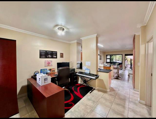 2 BEDROOM PROPERTY TO RENT IN RIVONIA